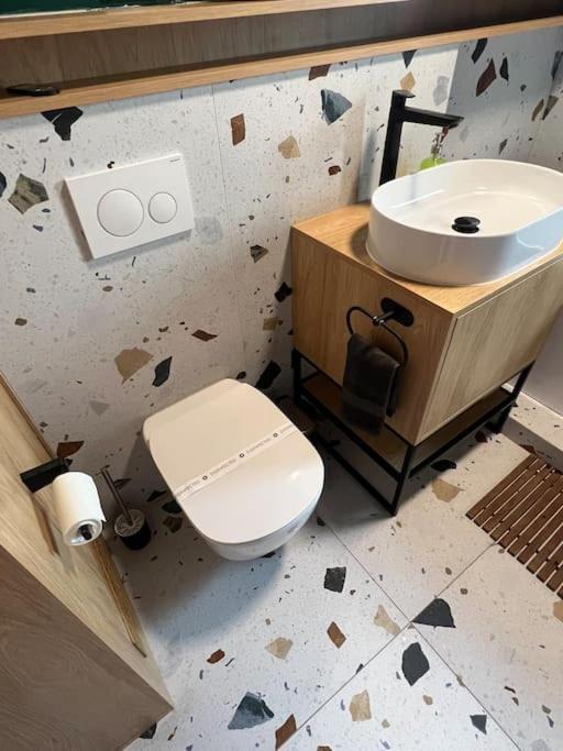 Slnecny Byt Na Nivach Apartman